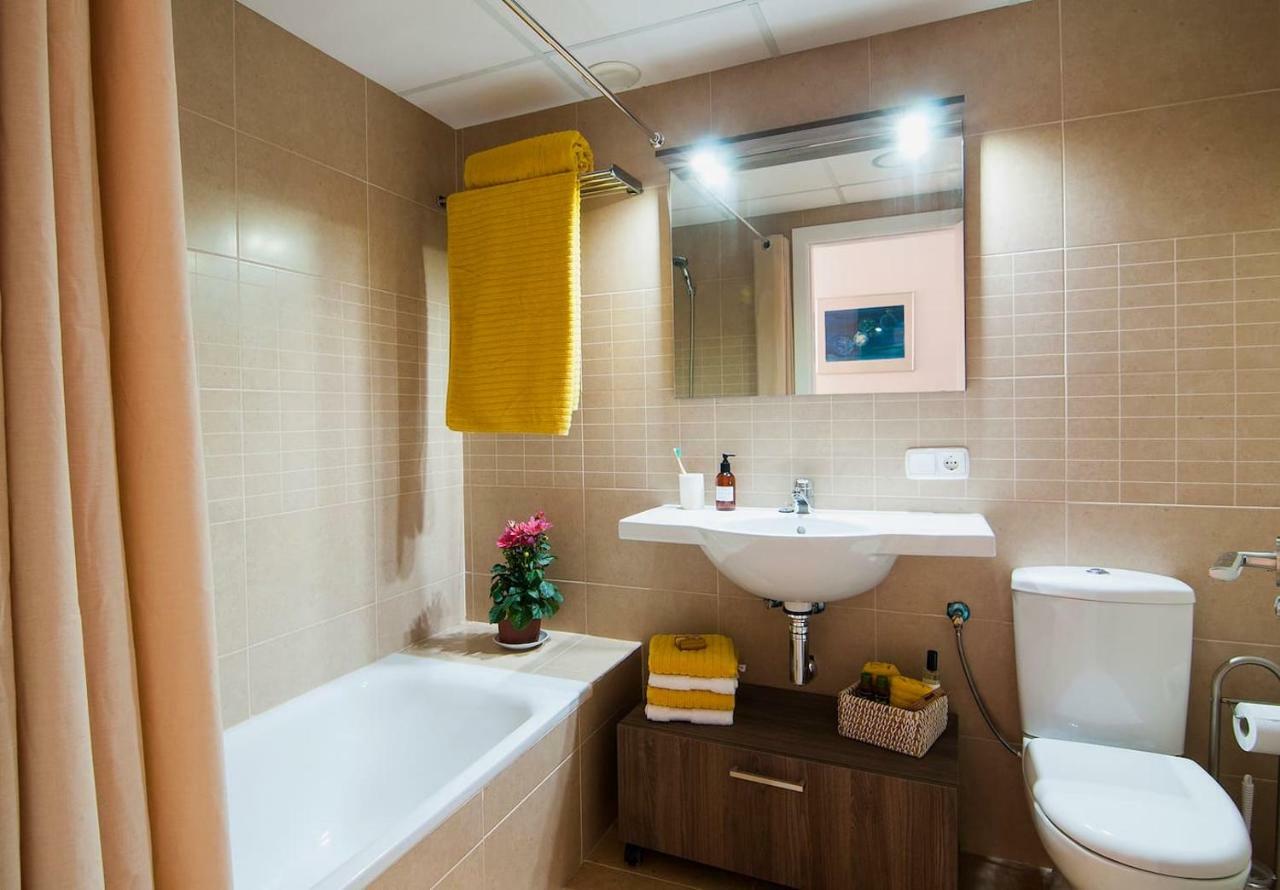 Apartamentos Vida Almeria Exterior photo